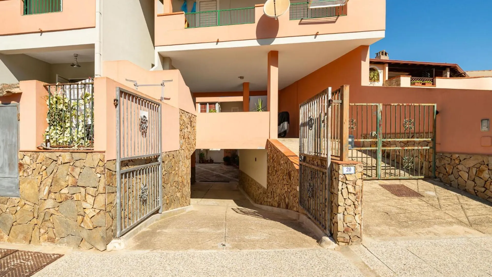 Holiday Home Domus Centro By Interhome Villasimius 0*,